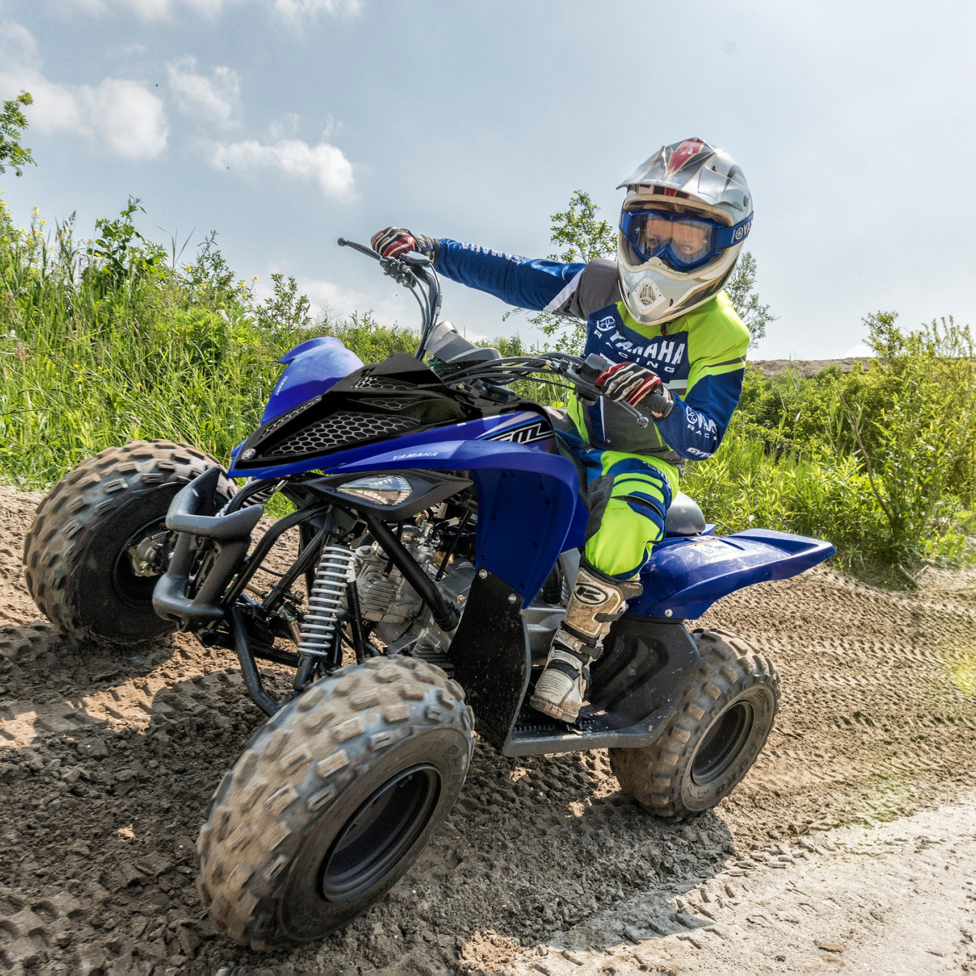 Kind op Yamaha YFM90R Kinderquad