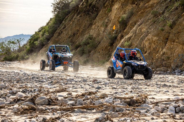 websmall_jpg-2023-orv-rzr-pro-r-troyleedesigns-200-efi-troyleedesigns-image-riding-gm_1147.jpg