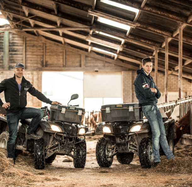 Familie Beukers, melkveebedrijf & dierenpension