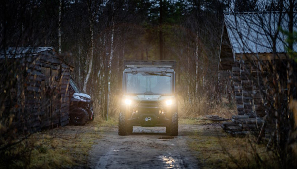 Can-am Traxter in de avond