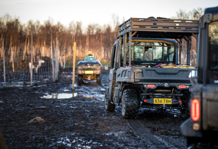 Can-am Traxter door de modder